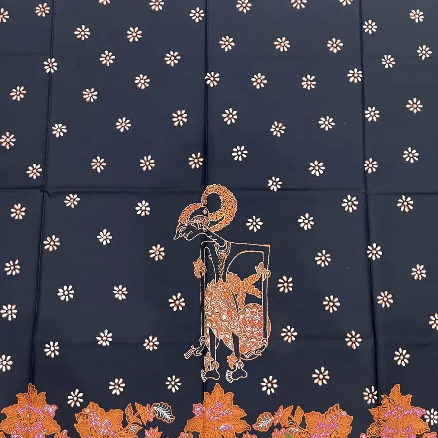 batik tulis wayang background hitam klasik 2.webp