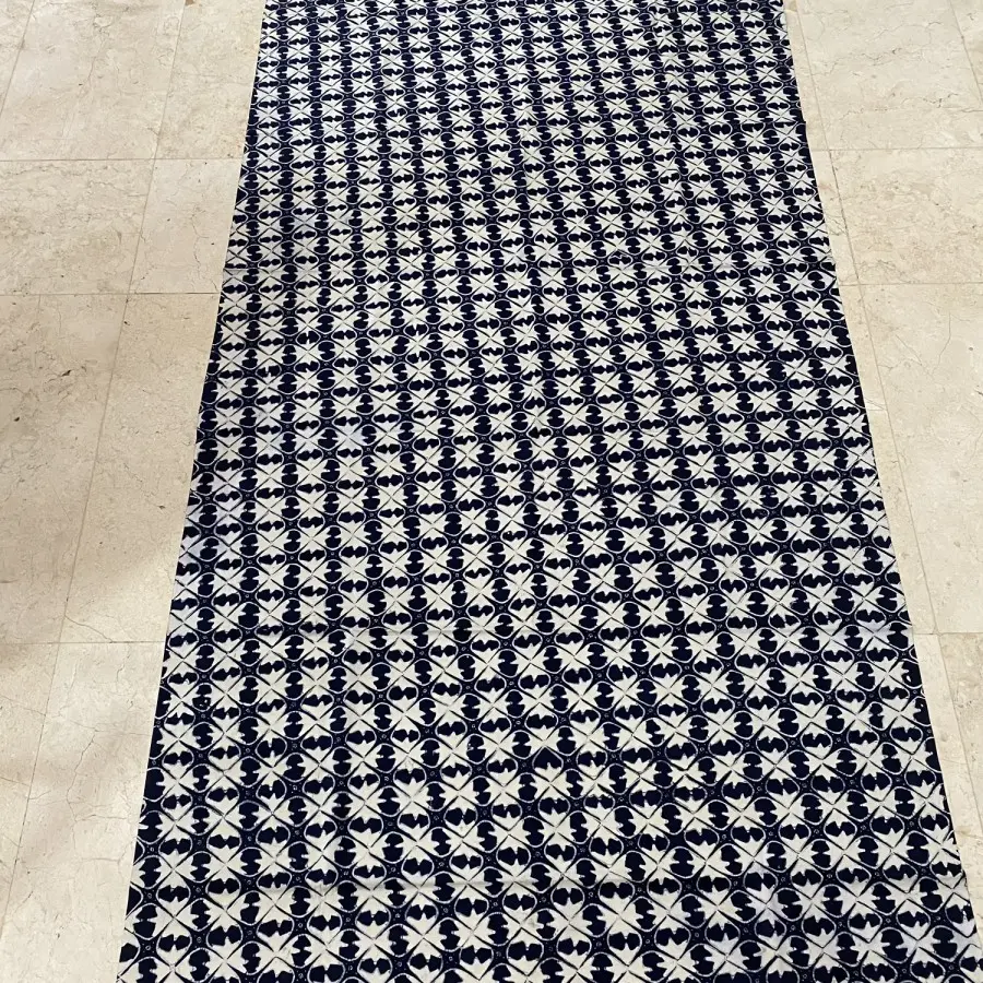 BATIK TULIS HITAM PUTIH MOTIF KAWUNG MODERN 1.webp