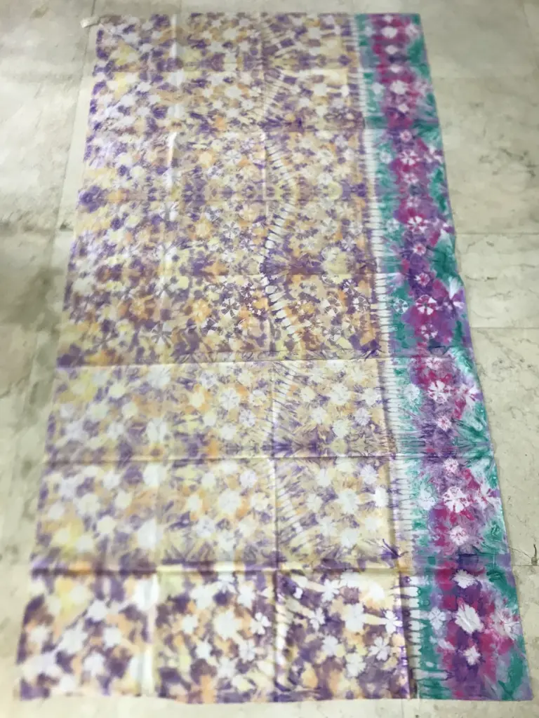 BATIK JUMPUTAN PELANGI KATUN PRIMIS 1.webp