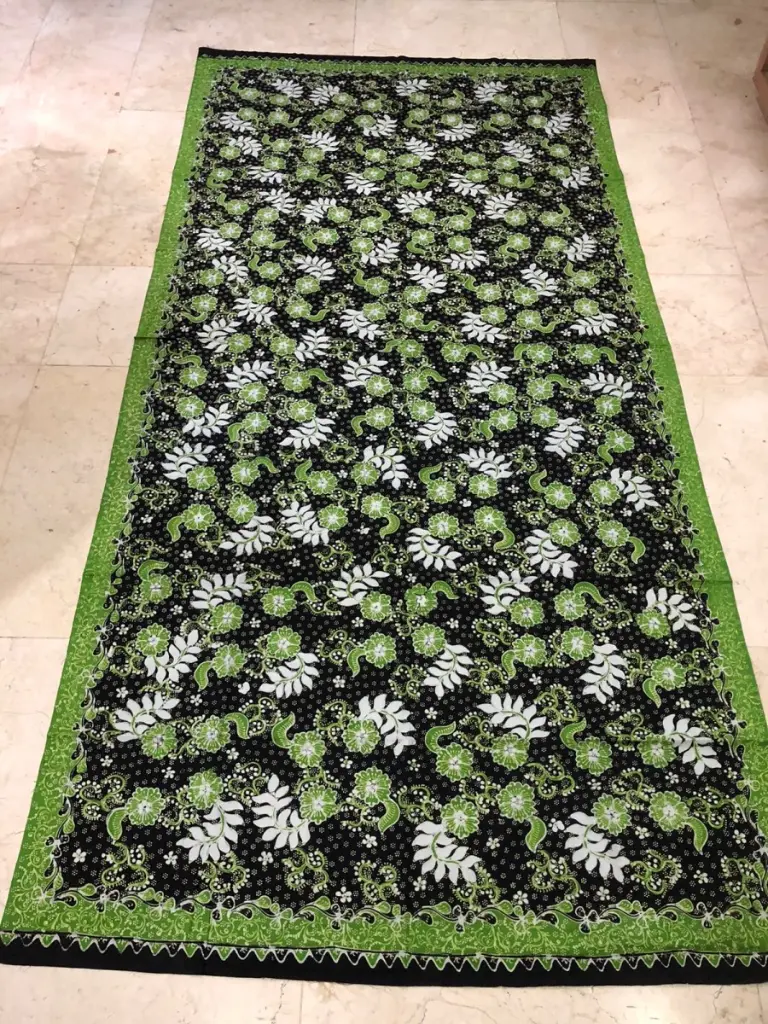 BATIK TULIS LASEM HIJAU HITAM 1.webp