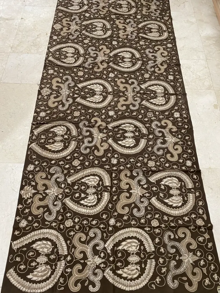 BATIK TULIS WARNA ALAM COKLAT MUDA 1.webp