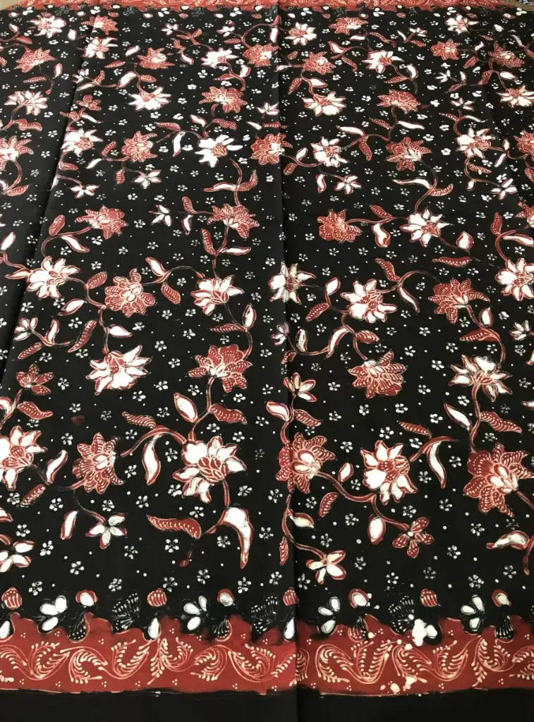 KAIN BATIK TULIS LASEM HITAM MERAH MOTIF BUNGA